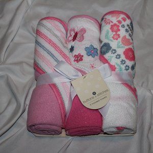 Buttons & Stitches Baby Girl 3 Pack Rolled Hooded Towels w/ Floral Print GS71525